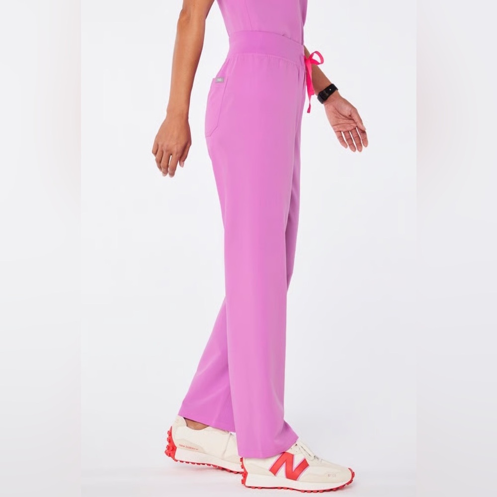 Figs - High waisted Livingston scrub pants in pink cloud (Tall XL) - Picture 2 of 11